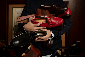 O Ritual Masculino de Calçar-se com Elegância e Poder